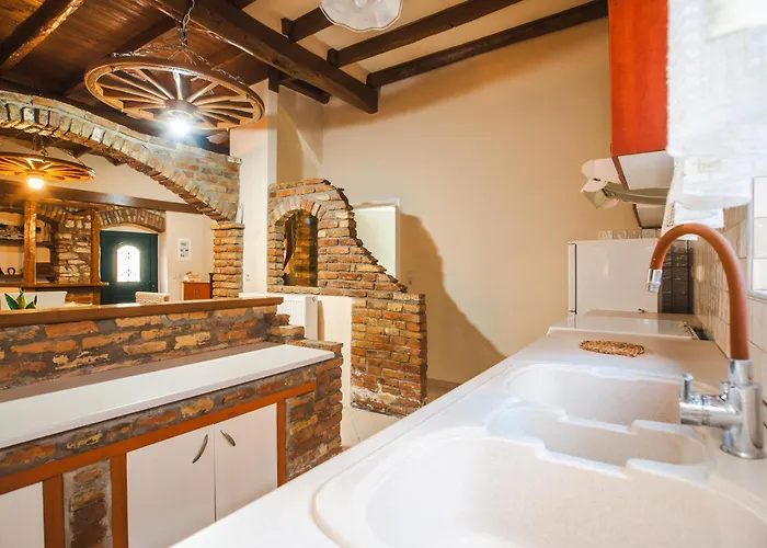 Casa Pierina - Traditional Lefkimmi (Corfu)