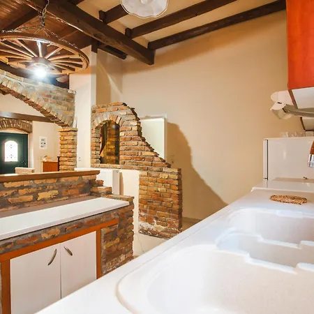 Casa Pierina - Traditional Lefkimmi (Corfu)