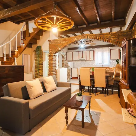 Casa Pierina - Traditional *